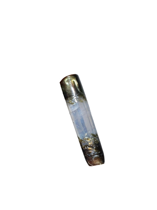 Boquilla artesanal UV Pink y Electrum de 8 mm × 4 cm con extremos oscuros y metálicos.
